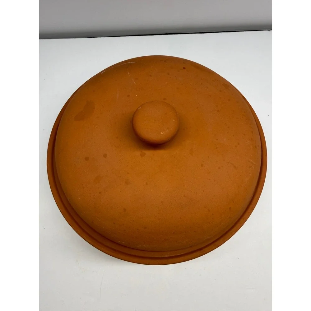 Terracotta Lidded Baker Round Unglazed Clay Casserole Dish Glazed Interior 8.5in